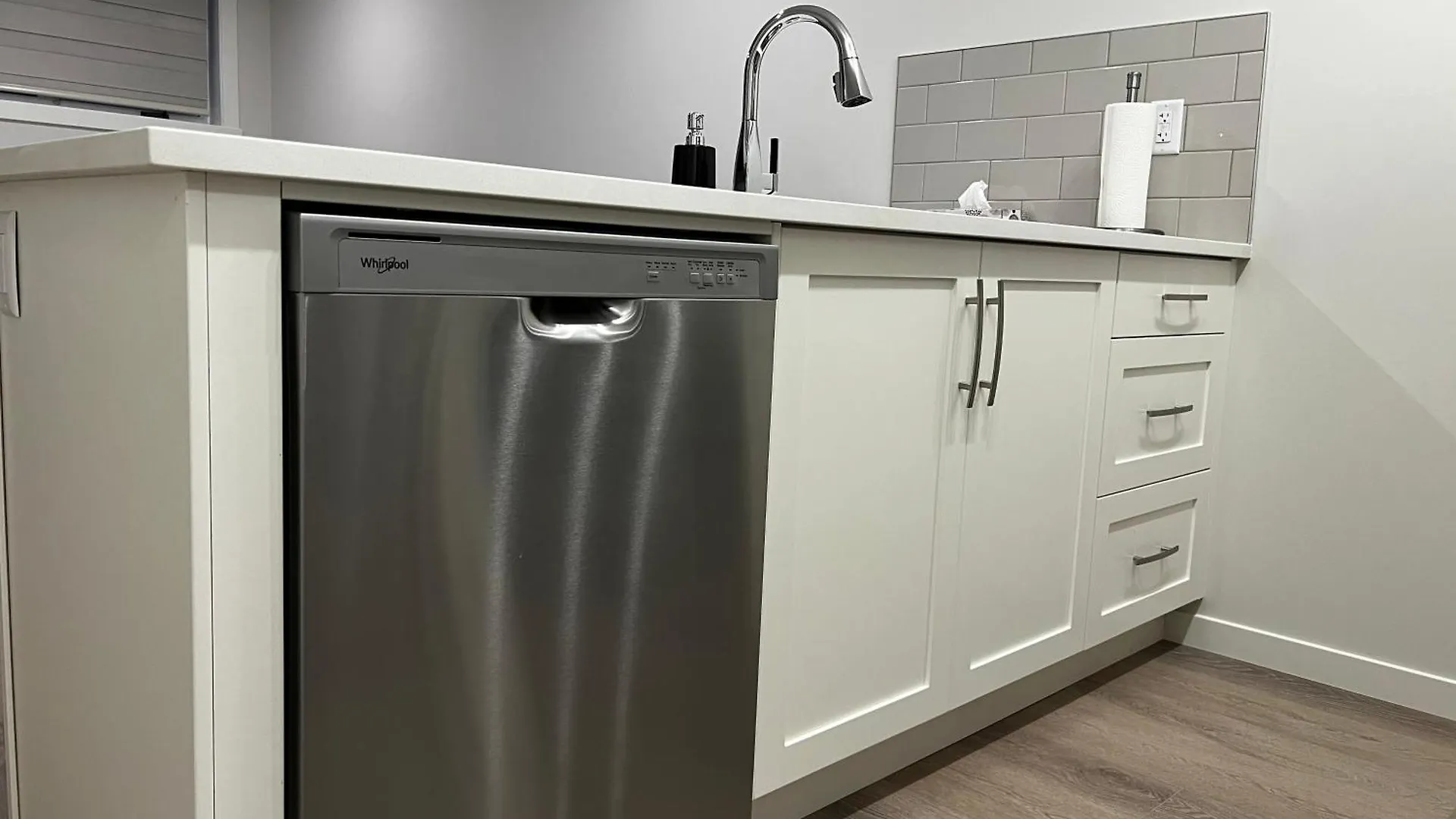 The Oasis-A New 1 Bed Suite In Livingston Calgary Close To The Airport 0*,  Canada