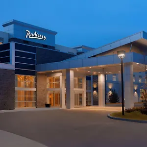 Hotel Radisson & Conference Centre Airport, YYC